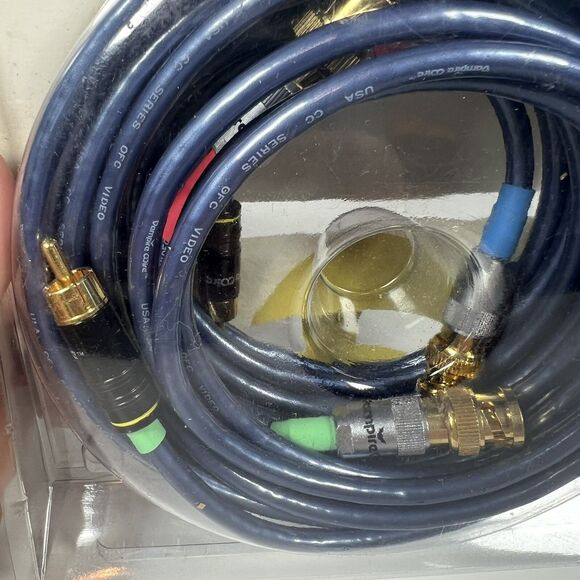 Vampire Wire RCA Component - BNC 75 Ohm Gold Plated Connectors 3 Meter- Open Box - Picture 5 of 6